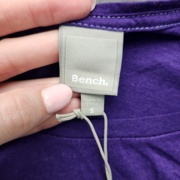 Bench Urban Wear Womens Graphic T-Shirt cap sleeve Size Small Purple - Picture 5 of 9
